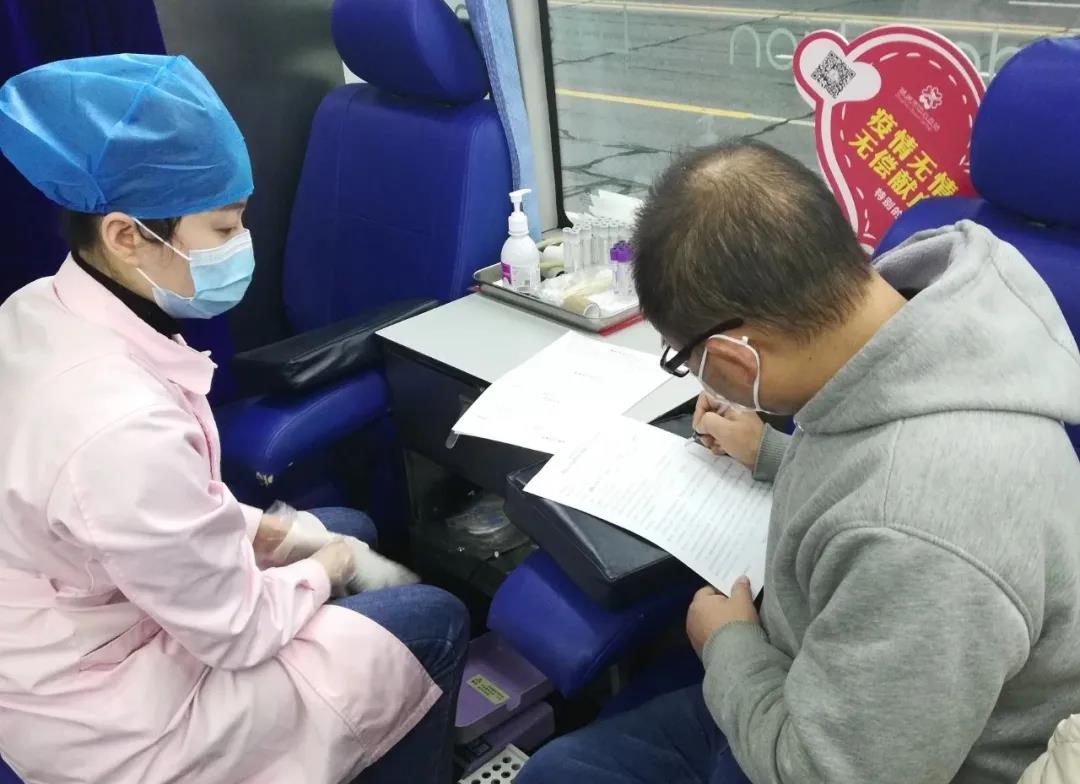 爱心献血，，，，温暖中国，，，，湖南万达在行动！