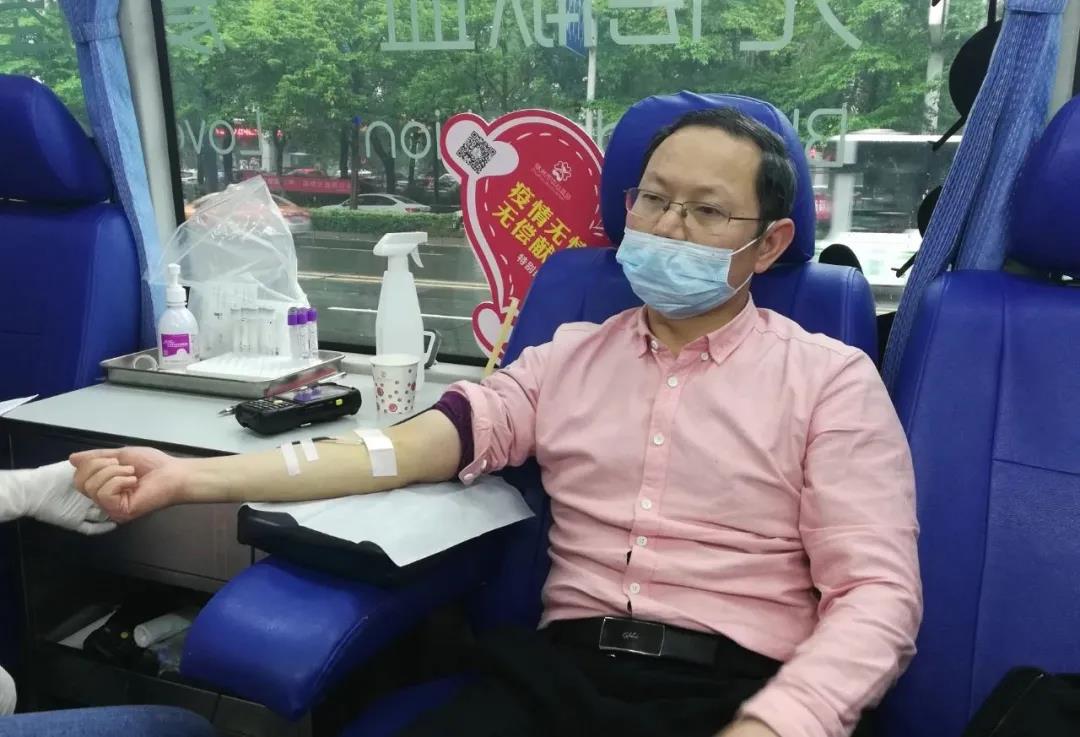 爱心献血，，，，温暖中国，，，，湖南万达在行动！