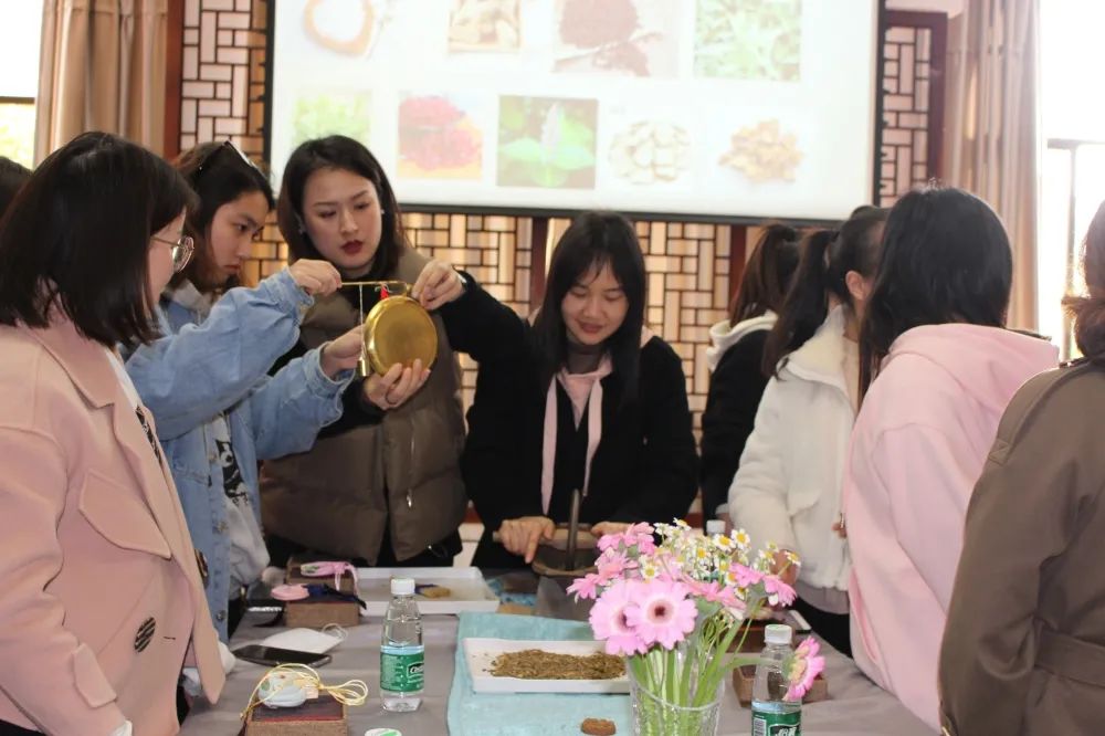 我司开展富厚多彩的庆“三·八妇女节”系列活动 - 公司要闻 - 湖南万达项目治理有限公司【官网】